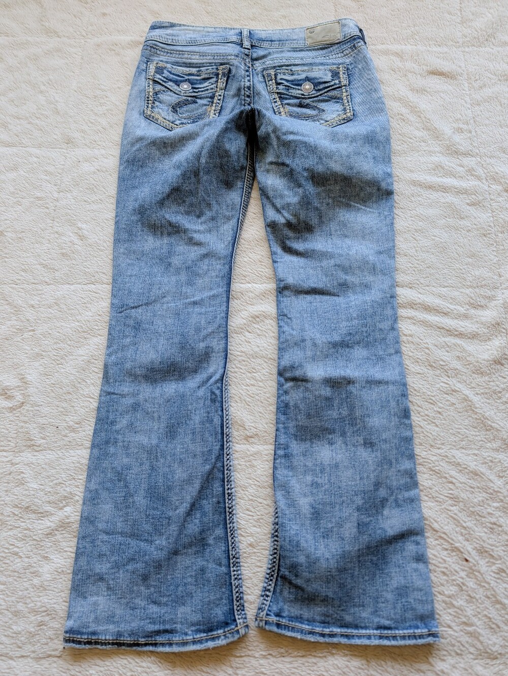 Silver Suki Midrise Bootcut Leg Jeans - Picture 3 of 6